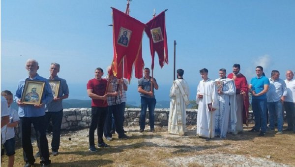 ВИДОВДАН ЈЕ НАШ ВЕЛИКИ ПЕТАК И НАШ ВАСКРС: Сабрани пред светињама увек смо јачи ВИДОВДАН ЈЕ НАШ ВЕЛИКИ ПЕТАК И НАШ ВАСКРС: Сабрани пред светињама увек смо јачи