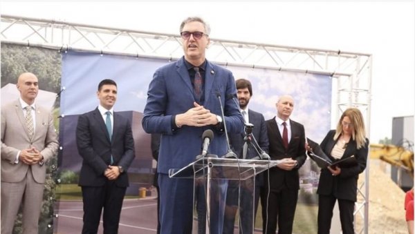 Положен камен темељац за нову фабрику Luss Textile Положен камен темељац за нову фабрику Luss Textile