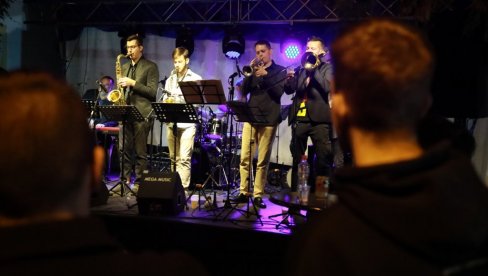 U RITMU DŽEZA: U Kraljevu počeo 13. Međunarodni „DŽezibar“ U RITMU DŽEZA: U Kraljevu počeo 13. Međunarodni „DŽezibar“