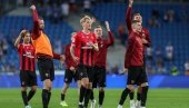 GOLEADA U GRADSKOM DERBIJU: Lider gostuje ekipi koja kod kuće uvek ispoštuje ovu igru GOLEADA U GRADSKOM DERBIJU: Lider gostuje ekipi koja kod kuće uvek ispoštuje ovu igru