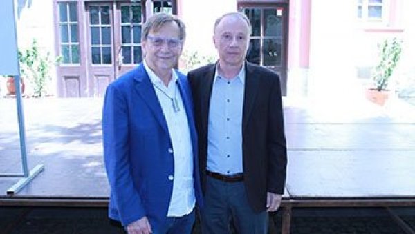 ПОЗОРНИЦА У ДВОРИШТУ РЕКОРАТА: Представе Театријума сваког дана до 31. августа ПОЗОРНИЦА У ДВОРИШТУ РЕКОРАТА: Представе Театријума сваког дана до 31. августа