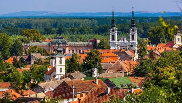 КОРНЕЛИЈУ СТАНКОВИЋУ У СПОМЕН: У Сремским Карловцима почиње 31. школа црквеног појања КОРНЕЛИЈУ СТАНКОВИЋУ У СПОМЕН: У Сремским Карловцима почиње 31. школа црквеног појања