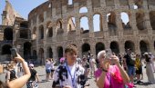 BESPLATNO U KOLOSEUMU U MAJU: Turisti pozvani da učestvuju u gladijatorskoj predstavi BESPLATNO U KOLOSEUMU U MAJU: Turisti pozvani da učestvuju u gladijatorskoj predstavi