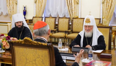 PATRIJARH KIRIL RAZGOVARAO SA PAPINIM IZASLANIKOM: Važno je da se sve snage sveta udruže kako bi sprečile veliki oružani sukob PATRIJARH KIRIL RAZGOVARAO SA PAPINIM IZASLANIKOM: Važno je da se sve snage sveta udruže kako bi sprečile veliki oružani sukob