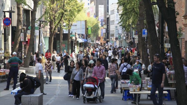 СТАРИЈИ СЕ РАДУЈУ, КЛИНЦИ СУ ЉУТИ: У овој земљи сви су постали годину дана млађи - ево шта је у питању СТАРИЈИ СЕ РАДУЈУ, КЛИНЦИ СУ ЉУТИ: У овој земљи сви су постали годину дана млађи - ево шта је у питању