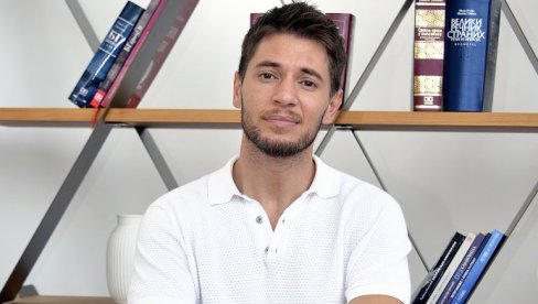 JOCA STEFANOVIĆ: U jednom trenutku sam hteo da napustim estradu, ali bih pogrešio - i dalje sam tu (VIDEO) JOCA STEFANOVIĆ: U jednom trenutku sam hteo da napustim estradu, ali bih pogrešio - i dalje sam tu (VIDEO)