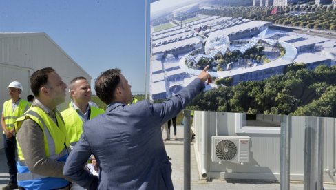 SRBIJA NASTAVLJA DA POBEĐUJE: Mali obišao pripremne radove na lokaciji budućeg Ekspa 2027, evo šta će sve biti izgrađeno (FOTO) SRBIJA NASTAVLJA DA POBEĐUJE: Mali obišao pripremne radove na lokaciji budućeg Ekspa 2027, evo šta će sve biti izgrađeno (FOTO)