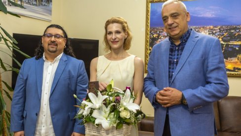 Суботица: Градоначелник Бакић примио представнике Народног позоришта Суботица: Градоначелник Бакић примио представнике Народног позоришта