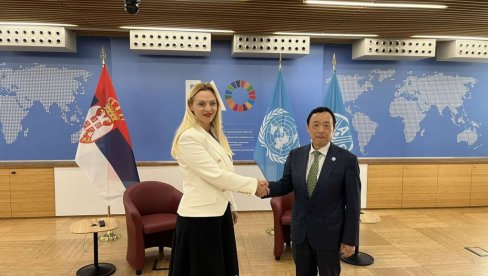 UN SPREMNE DA POMOGNU SRBIJI OKO SANIRANJA POSLEDICA POPLAVA Ministarka Tanasković sa šefom FAO: Pokazaćemo štetu od mesta do mesta (FOTO) UN SPREMNE DA POMOGNU SRBIJI OKO SANIRANJA POSLEDICA POPLAVA Ministarka Tanasković sa šefom FAO: Pokazaćemo štetu od mesta do mesta (FOTO)