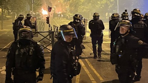 FRANCUZI SE SPREMAJU ZA PAKLENU NOĆ: Čak 45.000 policajaca na ulicama, oglasio se ministar policije