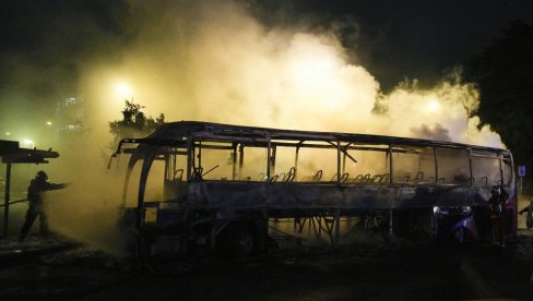 ВАТРОГАСАЦ ЖРТВА НЕРЕДА У ФРАНЦУСКОЈ: Страдао док је гасио запаљене аутомобиле северно од Париза ВАТРОГАСАЦ ЖРТВА НЕРЕДА У ФРАНЦУСКОЈ: Страдао док је гасио запаљене аутомобиле северно од Париза