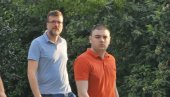 NOSIO VEŠALA, PRETIO DA ĆE BITI STRELJANJA... Na protestima ponovo i Srđan Nogo (FOTO) NOSIO VEŠALA, PRETIO DA ĆE BITI STRELJANJA... Na protestima ponovo i Srđan Nogo (FOTO)