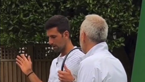 OVO NIKO DRUGI NE BI URADIO! Novak Đoković otkrio rivalima kako da ga pobede na Vimbldonu (VIDEO) OVO NIKO DRUGI NE BI URADIO! Novak Đoković otkrio rivalima kako da ga pobede na Vimbldonu (VIDEO)