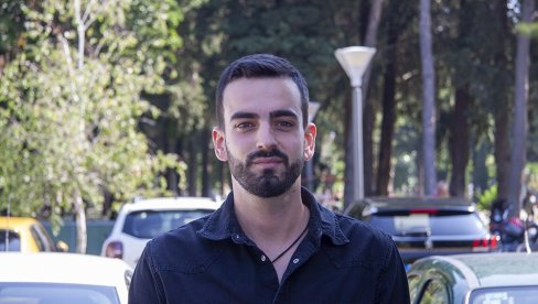 ИСТОРИЧАР ЛАЗАР РАДАН ОБЈАВИО СВОЈУ ПРВУ КЊИГУ Невесињска пушка на историјски начин ИСТОРИЧАР ЛАЗАР РАДАН ОБЈАВИО СВОЈУ ПРВУ КЊИГУ Невесињска пушка на историјски начин