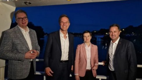 RAZGOVORI O EXPO2027: Predsednik i premijerka pokazali Ruteu i Betelu srpsku prestonicu sa vode (FOTO) RAZGOVORI O EXPO2027: Predsednik i premijerka pokazali Ruteu i Betelu srpsku prestonicu sa vode (FOTO)