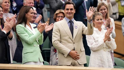 BRUKA VIMBLDONA: Rodžer Federer proglašen za najboljeg tenisera svih vremena, šta će na ovo reći Novak Đoković? (VIDEO) BRUKA VIMBLDONA: Rodžer Federer proglašen za najboljeg tenisera svih vremena, šta će na ovo reći Novak Đoković? (VIDEO)