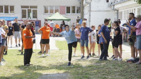 RIO PO BRAZILSKI: Manifestacija u Banatskom Karađorđevu (FOTO) RIO PO BRAZILSKI: Manifestacija u Banatskom Karađorđevu (FOTO)