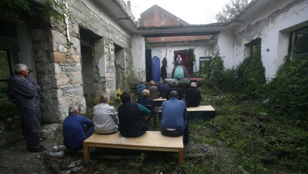 ФОТОГРАФИЈА СА КиМ ГОВОРИ ВИШЕ ОД РЕЧИ: Према броју становника бележимо посећеност представама као кад бисмо у Београду напунили Маракану