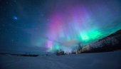 PLES SVETLOSTI: Aurora borealis u “purpurnim i zelenkastim” nijansama (VIDEO/FOTO) PLES SVETLOSTI: Aurora borealis u “purpurnim i zelenkastim” nijansama (VIDEO/FOTO)