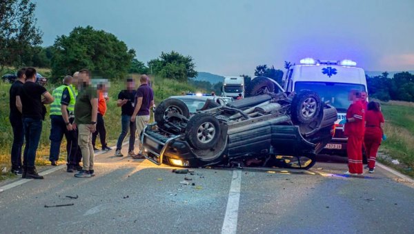 ЦРНА СРЕДА НА ПУТЕВИМА У ТИМОЧКОЈ КРАЈИНИ: Погинуо мушкарац код Савинца у Бољевцу (ФОТО) ЦРНА СРЕДА НА ПУТЕВИМА У ТИМОЧКОЈ КРАЈИНИ: Погинуо мушкарац код Савинца у Бољевцу (ФОТО)