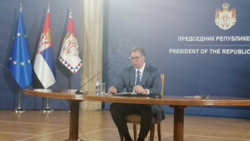 VUČIĆ PORUČIO JOVANOVIĆU: Šta ste vi? Komisija za lepotu... Imate prava da maltretirate sve u Srbiji?