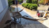 PAZITE SE CREVNIH ZARAZNIH BOLESTI: Upozorenje građanima u poplavljenim područjima PAZITE SE CREVNIH ZARAZNIH BOLESTI: Upozorenje građanima u poplavljenim područjima