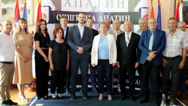 Делегација Мохача у посети Апатину Делегација Мохача у посети Апатину