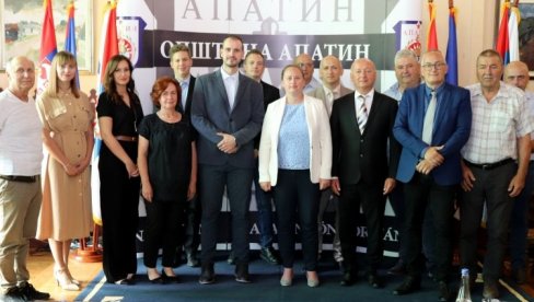 Delegacija Mohača u poseti Apatinu Delegacija Mohača u poseti Apatinu