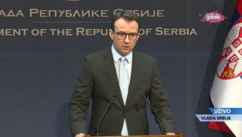 ОБРАЋАЊЕ ДИРЕКТОРА КАНЦЕЛАРИЈЕ ЗА КИМ: Куртијеви полицајци поново ушли на територију централне Србије, Петковић изнео доказе (ВИДЕО) ОБРАЋАЊЕ ДИРЕКТОРА КАНЦЕЛАРИЈЕ ЗА КИМ: Куртијеви полицајци поново ушли на територију централне Србије, Петковић изнео доказе (ВИДЕО)