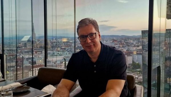 ПРВА ОБЈАВА ВУЧИЋА НА НОВОЈ ДРУШТВЕНОЈ МРЕЖИ: Председник поставио слику из Беча ПРВА ОБЈАВА ВУЧИЋА НА НОВОЈ ДРУШТВЕНОЈ МРЕЖИ: Председник поставио слику из Беча