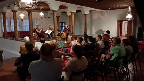 ZAVRŠEN JOŠ JEDAN BELEF: Sedam premijera na ovogodišnjem Beogradskom letnjem festivalu ZAVRŠEN JOŠ JEDAN BELEF: Sedam premijera na ovogodišnjem Beogradskom letnjem festivalu