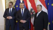 ВУЧИЋ ПОСЛЕ ТРИЛАТЕРАЛНОГ САМИТА У БЕЧУ: Поносан што смо допринели додатној стабилности Европе (ВИДЕО) ВУЧИЋ ПОСЛЕ ТРИЛАТЕРАЛНОГ САМИТА У БЕЧУ: Поносан што смо допринели додатној стабилности Европе (ВИДЕО)