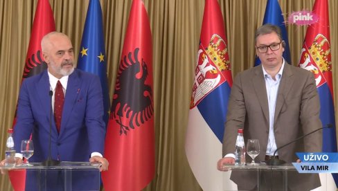 OBRAĆANJE VUČIĆA I RAME: Menjamo loše političko nasleđe i činimo sve da naši narodi idu napred (VIDEO)