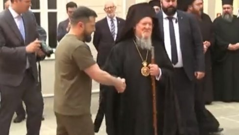 ZELENSKI SE SASTAO SA VASELJENSKIM PATRIJARHOM: Prvo molitva, pa sastanak u četiri oka (VIDEO) ZELENSKI SE SASTAO SA VASELJENSKIM PATRIJARHOM: Prvo molitva, pa sastanak u četiri oka (VIDEO)