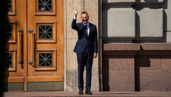 ПРВИ ГЕЈ ПРЕДСЕДНИК ДРЖАВЕ ЧЛАНИЦЕ ЕУ: Данас је положио заклетву на функцију ПРВИ ГЕЈ ПРЕДСЕДНИК ДРЖАВЕ ЧЛАНИЦЕ ЕУ: Данас је положио заклетву на функцију