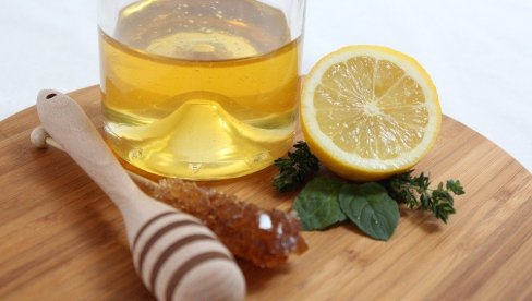 SODA BIKARBONA, LIMUN I MED: Kombinacija koja efikasno topi kilograme i čisti kožu SODA BIKARBONA, LIMUN I MED: Kombinacija koja efikasno topi kilograme i čisti kožu