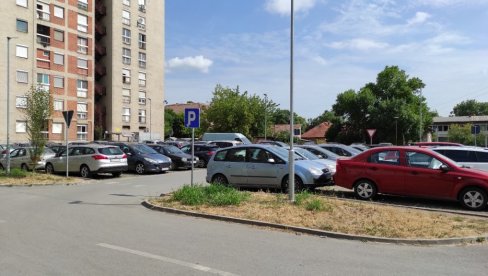 NEMA VIŠE BESPLATNOG PARKINGA: U centru Vrbasa od avgusta će se naplaćivati ostavljanje vozila NEMA VIŠE BESPLATNOG PARKINGA: U centru Vrbasa od avgusta će se naplaćivati ostavljanje vozila