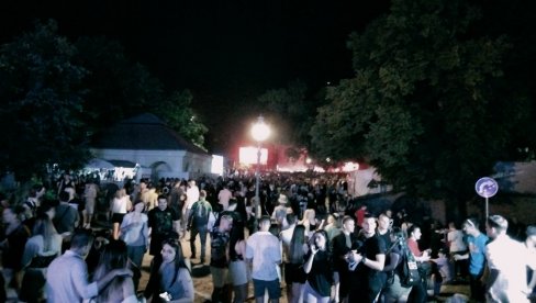 ZALET ZA ŽESTOK FINIŠ: Posetioci Egzita dan provode u iščekivanju najavljene spektakularne završnice festivala