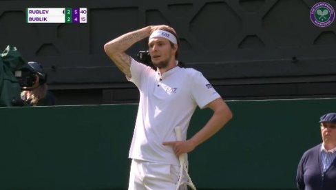 OVO NI NOVAK ĐOKOVIĆ NIJE URADIO: Rival se hvatao za glavu, nikome nije jasno kako je Rubljov izveo to čudo (VIDEO) OVO NI NOVAK ĐOKOVIĆ NIJE URADIO: Rival se hvatao za glavu, nikome nije jasno kako je Rubljov izveo to čudo (VIDEO)