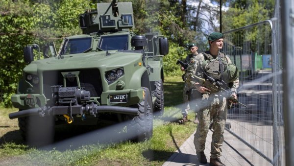 ПАТРИОТ ОКРЕНУТ КА КАЛИЊИНГРАДУ: Због НАТО самита Вилњус као тврђава - скуп обезбеђује 1000 војника (ФОТО) ПАТРИОТ ОКРЕНУТ КА КАЛИЊИНГРАДУ: Због НАТО самита Вилњус као тврђава - скуп обезбеђује 1000 војника (ФОТО)