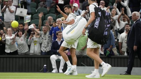 NEĆU VIŠE DA IGRAM TENIS! Novak Đoković je ovo izgovorio iskreno, a ono što se potom desilo ući će u istoriju NEĆU VIŠE DA IGRAM TENIS! Novak Đoković je ovo izgovorio iskreno, a ono što se potom desilo ući će u istoriju