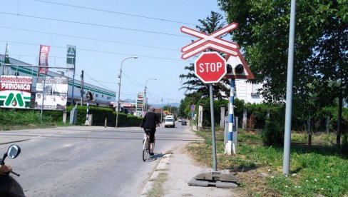 JOŠ MALO STRPLJENJA NA PRUŽNOM PRELAZU: U Paraćinu najavljena popravka automatike za dva dana