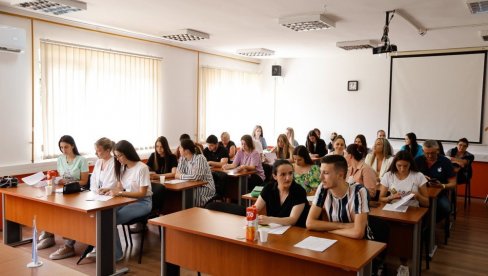 POČELA ISPLATA STIPNDIJA I KREDITA: Finansijske olakšice za studente i srednjoškolce POČELA ISPLATA STIPNDIJA I KREDITA: Finansijske olakšice za studente i srednjoškolce