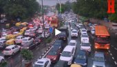ИНДИЈА: Поплављене улице, колапс саобраћаја, оштећене зграде услед јаких киша у Њу Делхију ИНДИЈА: Поплављене улице, колапс саобраћаја, оштећене зграде услед јаких киша у Њу Делхију