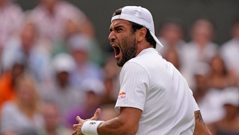 НА ТЕРЕНУ ЈЕ ПРОВЕО САМО ДВА И ПО САТА: Италијан је експресно стигао до четвртфинала