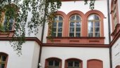 OPET RADI MISLILIŠTE: Prva sesija u sredu u dvorištu Kapetan Mišinog zdanja OPET RADI MISLILIŠTE: Prva sesija u sredu u dvorištu Kapetan Mišinog zdanja