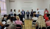 ПОЗИВ БИВШИМ РАДНИЦИМА „ЏИНСИЈА“: Настављају разговоре са радницима ПОЗИВ БИВШИМ РАДНИЦИМА „ЏИНСИЈА“: Настављају разговоре са радницима