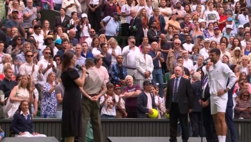 ZNAM JA DA BI ONI TO HTELI, ALI... ETO! Novak Đoković pred Englezima bez dlake na jeziku: Baš sam skroman, zar ne? ZNAM JA DA BI ONI TO HTELI, ALI... ETO! Novak Đoković pred Englezima bez dlake na jeziku: Baš sam skroman, zar ne?