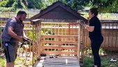 БРАВО ЗА АГИЛНЕ РОДИТЕЉЕ: Помогли да се поправи мобилијар параћинског вртића (ФОТО) БРАВО ЗА АГИЛНЕ РОДИТЕЉЕ: Помогли да се поправи мобилијар параћинског вртића (ФОТО)