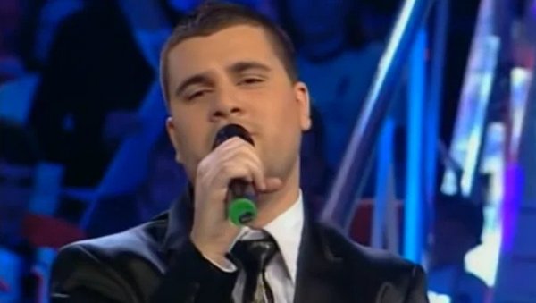 НЕБОЈША ВОЈВОДИЋ ПОСТАЈЕ ОТАЦ: Са прелепом бринетом има близанце, а сад је на путу још једна беба НЕБОЈША ВОЈВОДИЋ ПОСТАЈЕ ОТАЦ: Са прелепом бринетом има близанце, а сад је на путу још једна беба